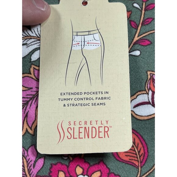 St John's Bay Womens Size 18 Bermuda Shorts Floral Green Midrise tummy control - Picture 8 of 12